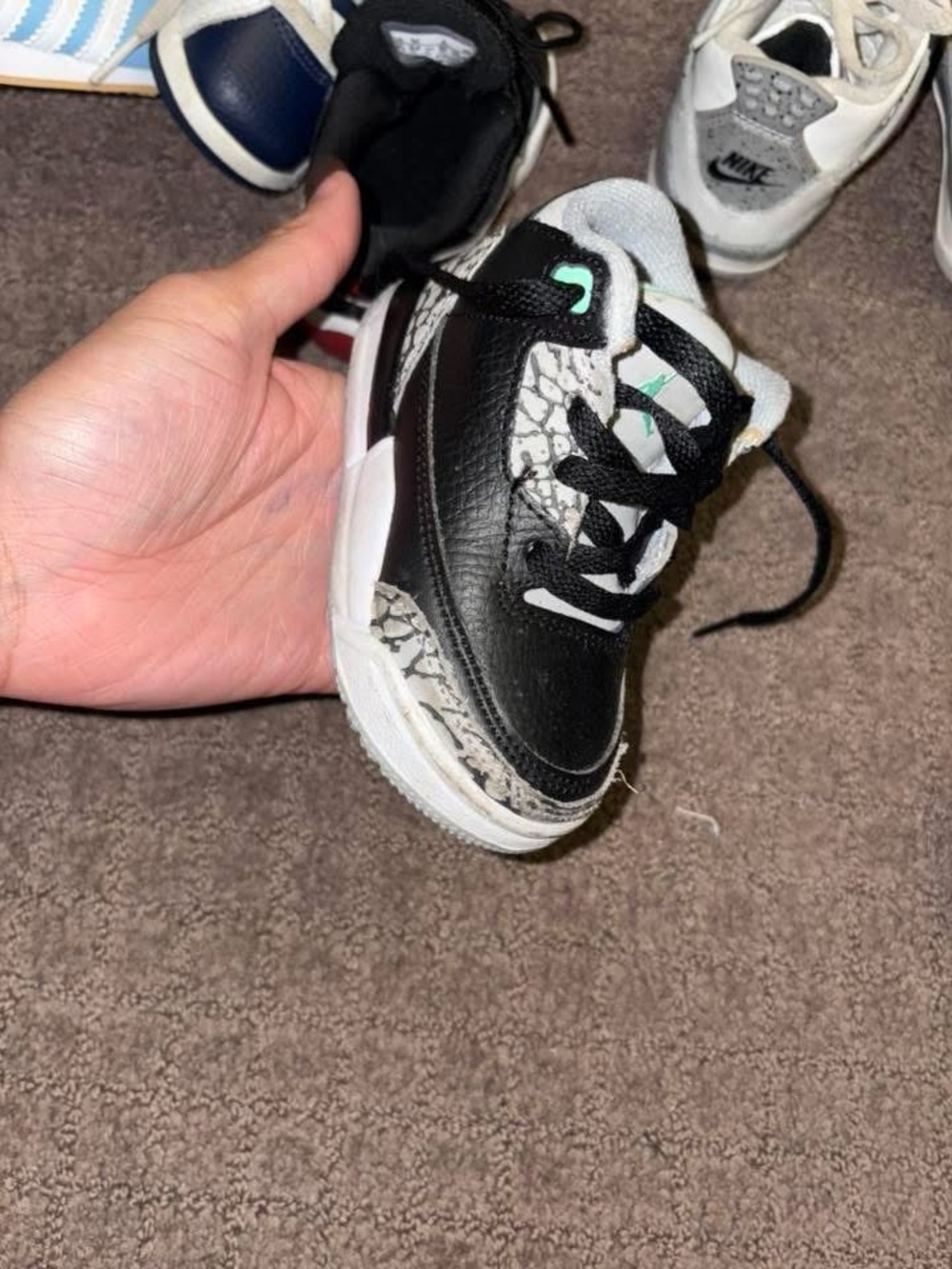 Air Jordan 3 RETRO- Green Glow